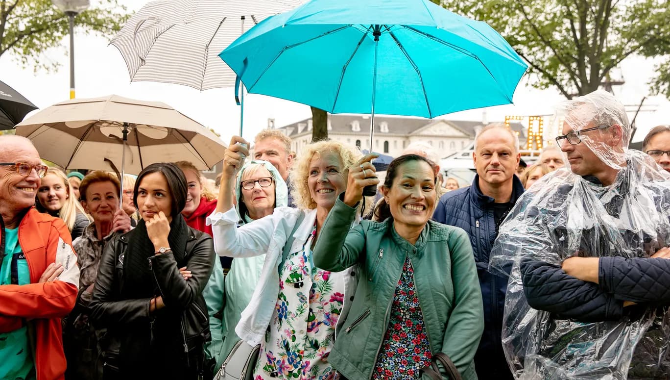 People at the Uitmarkt zondag festival