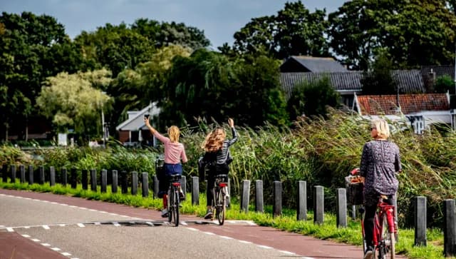Amstelveen cycling along Amstel dijk