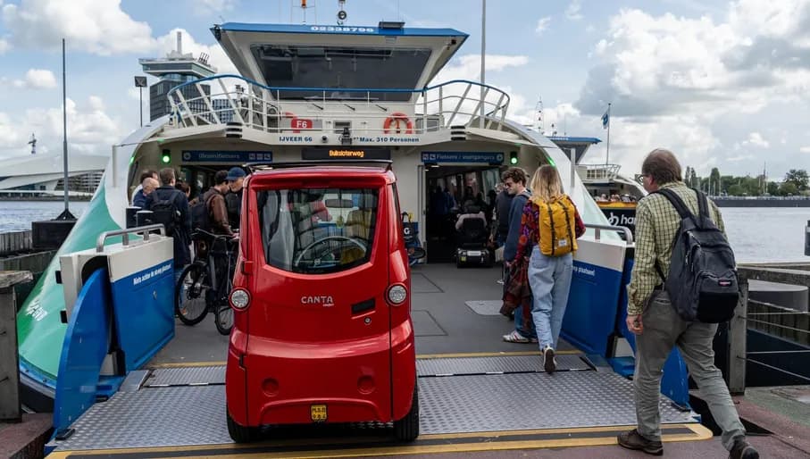 A person in a Canta taking the ferry at Central Station