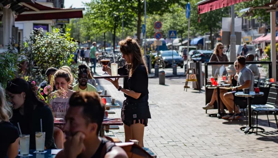 Bar Basquiat restaurant terrace