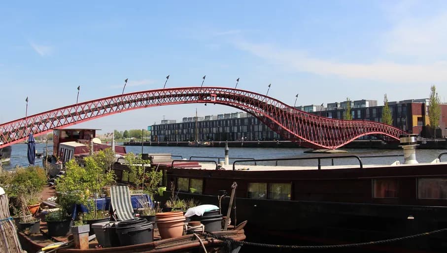 Python Bridge in Oostelijke Eilanden.
