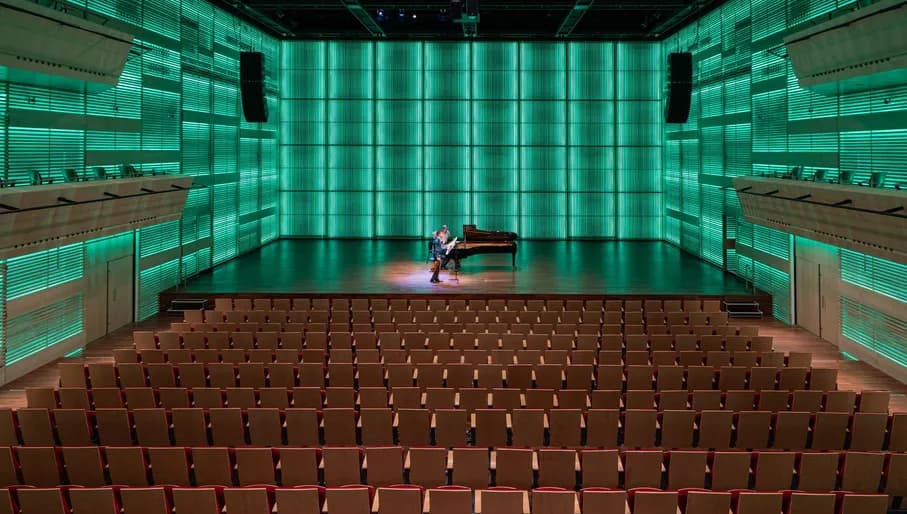 Muziekgebouw aan 't IJ concert hall interiors