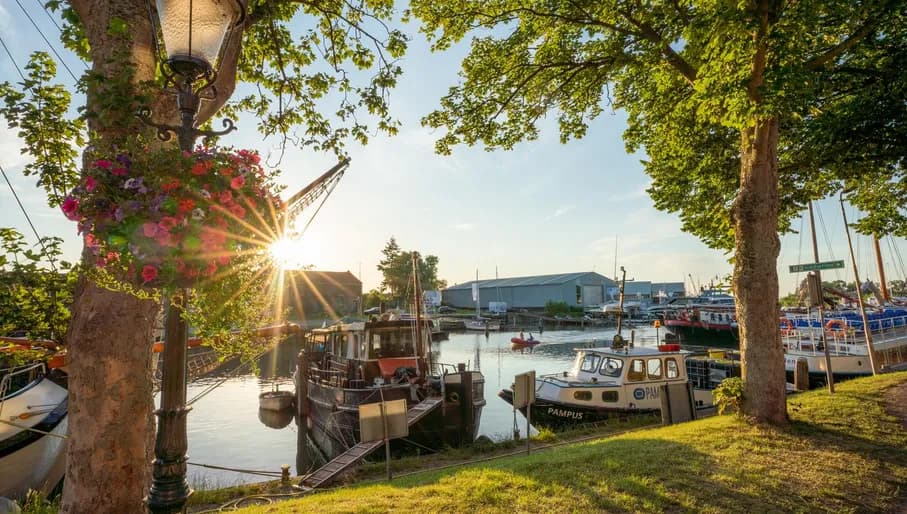Docked boats at the Muiden lake.