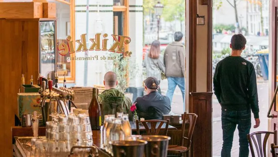 Kikkie natural wine bar and restaurant on Prisengracht interior