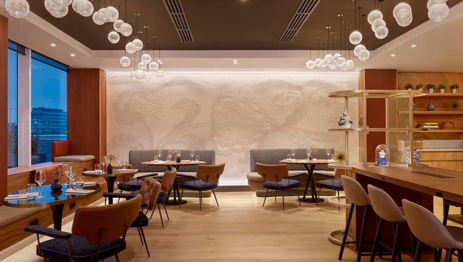 Copyright Matthew Shaw All rights reserved and all moral rights asserted. See licence supplied with this image for full terms & conditions. Copy available at: www.matthewshaw.co.uk/copyright.html
Not for use by architects, interior designers or other hotel suppliers without permission from Matthew Shaw