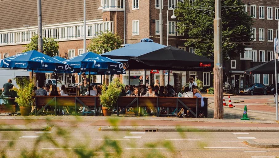 BAUT restaurant terrace