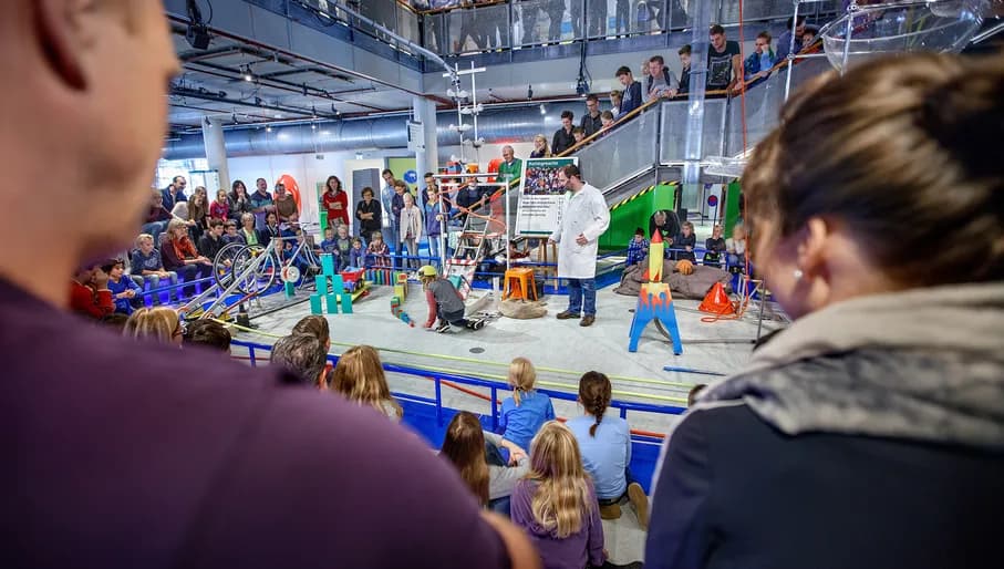 NEMO; Kettingreactie