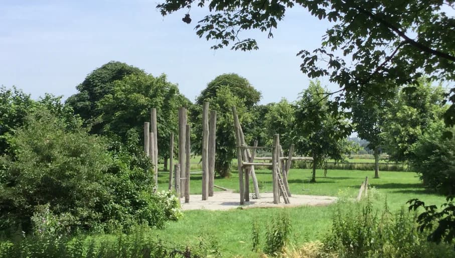 Wandelen en spelen bij de Amstel