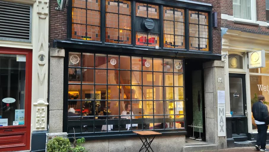 Exterior of Restaurant Max Indonesian food on Herenstraat