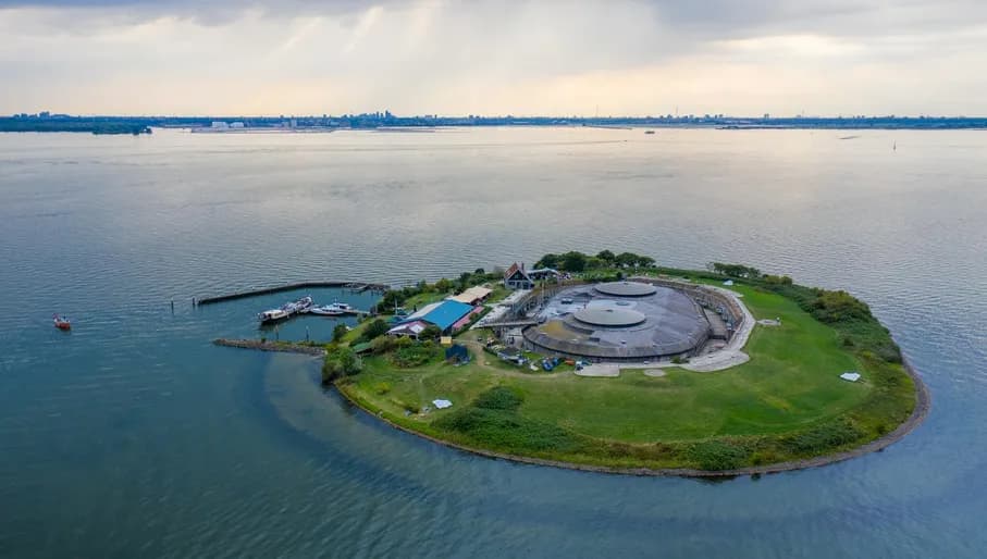 Pampus is a fortress island in the part of the IJmeer that belongs to the municipality of Gooise Meren. The artificial island was constructed in 1887 as part of the Defense Line of Amsterdam to defend the shipping channel Pampus against attacks from the Zuiderzee