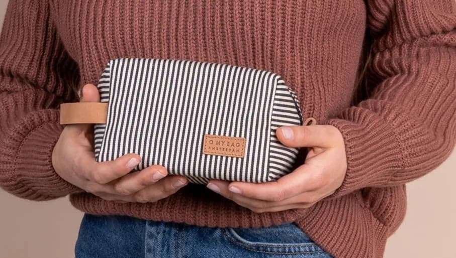 Model Images Shopify
O My Bag ted travel case small