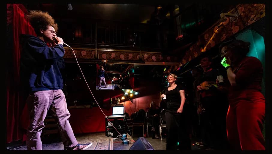 De Nieuwe Anita restaurant literature night