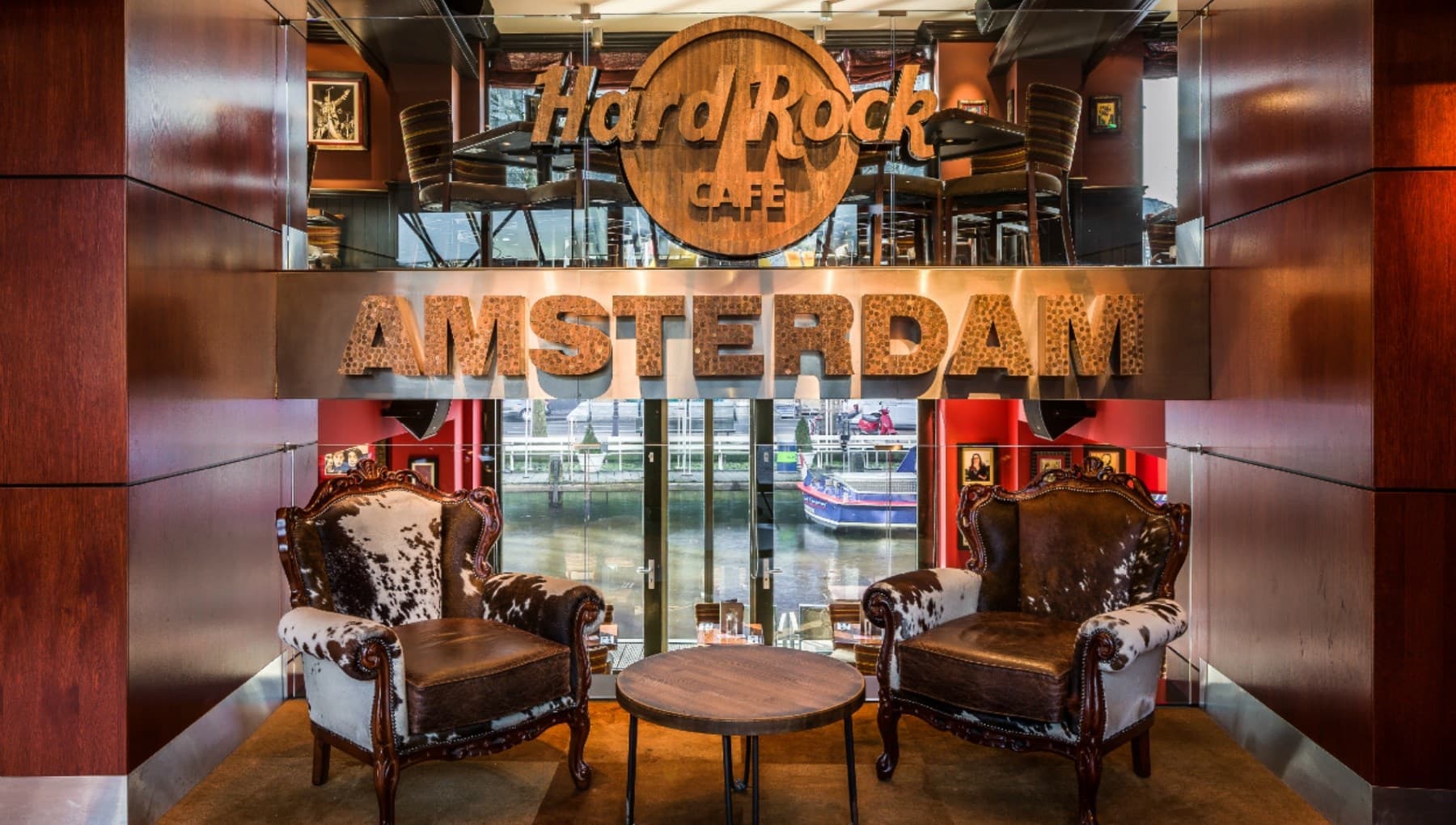 Entrance Hard Rock Cafe Amsterdam