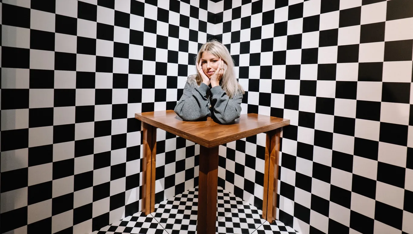 Girl posing in Ripleys Believe it or not museum